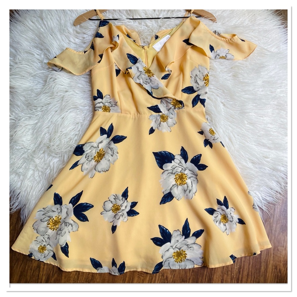 J.O.A. Off Shoulder Skater Dress Yellow Blue Size Small